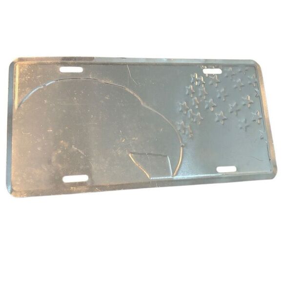 American Flag Eagle Metal License Plate 2362 Made In USA - Picture 5 of 5